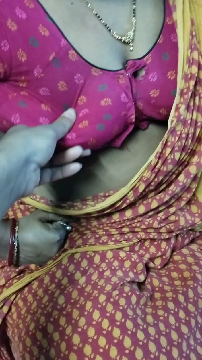 Bappa: Bhabhi menghisap batang dengan baik hari ini