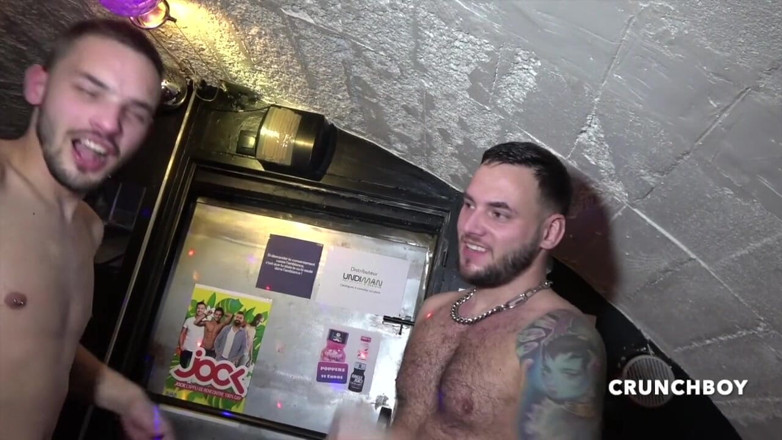 Recent bareback porn from France: Twink Kevin'in götü heiry wolf tarafından korunmasız sikiliyor