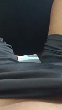 Fille blanche sexy suce bien