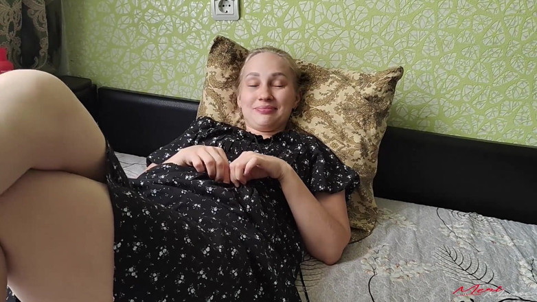 Meri-Mouse: Helped Stepsister Stretch Her Anal Before Date