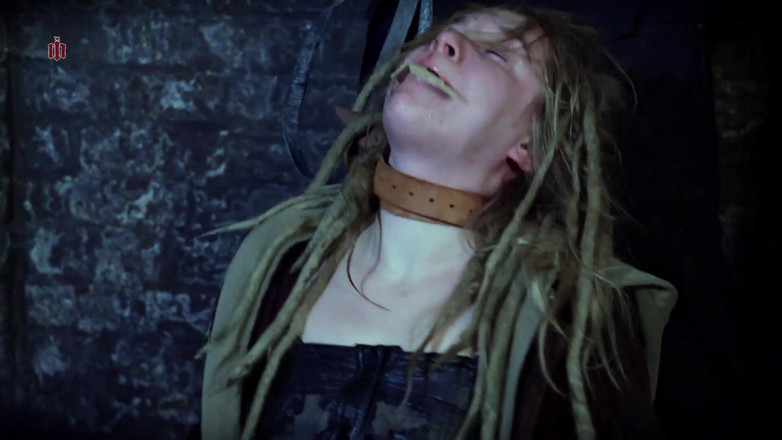 Inquisition and prison world: Leashed Crawling Girl - Dark House 2 #1