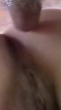 Doyumsuz orta yaşlı seksi kadın istediği her yarağı alıyor