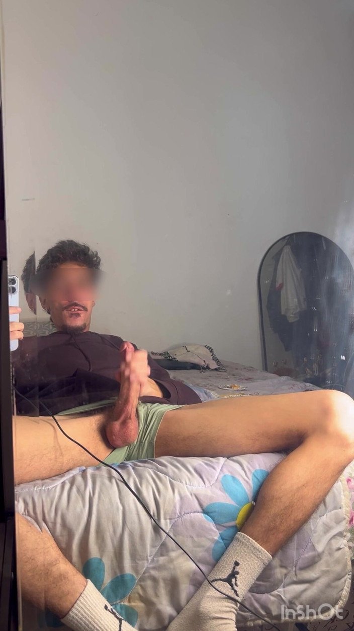 ARAB HUNG TWINK: 내 큰 공을 들고 그를 위해 사정해 달라고 한 팬