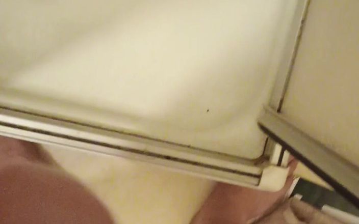 Ed Eden: Cumming Shower