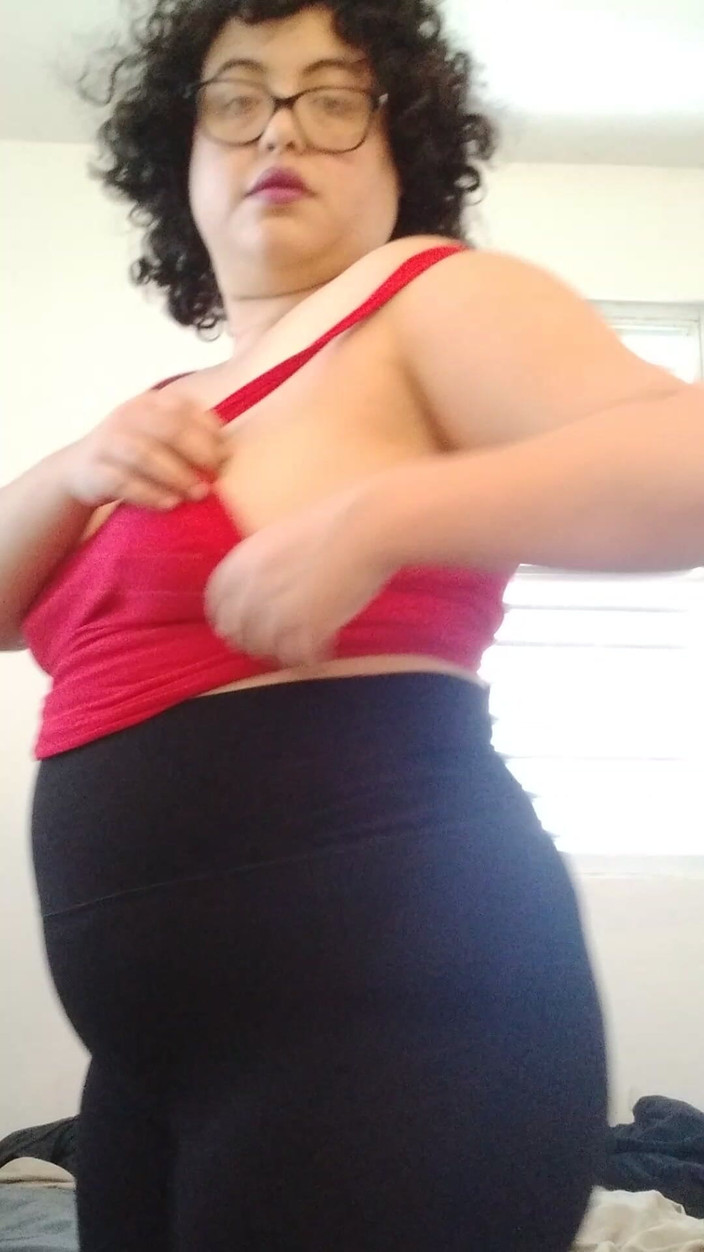 FloraWilde: Roztomilá poskakující prsa