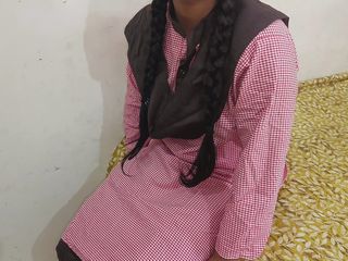 Sakshi Pussy: 村の女子大生は騙されて犯され、彼女の口の中に彼女のコックを入れました