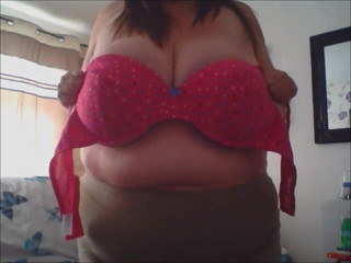 NikNak_BBW: BBW Massive tits, small bra -  42DD
