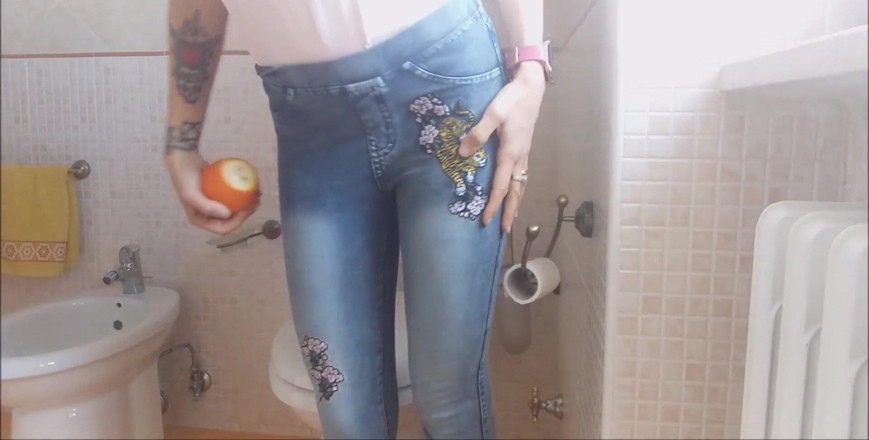 savannahamatoriale: A Beautiful Pee... on Orange! I Must Be Crazy or...