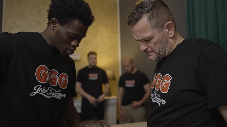 GGG John Thompson Studio: Ggg John Thompson - 在硬核轮奸中双肛门和三重授精