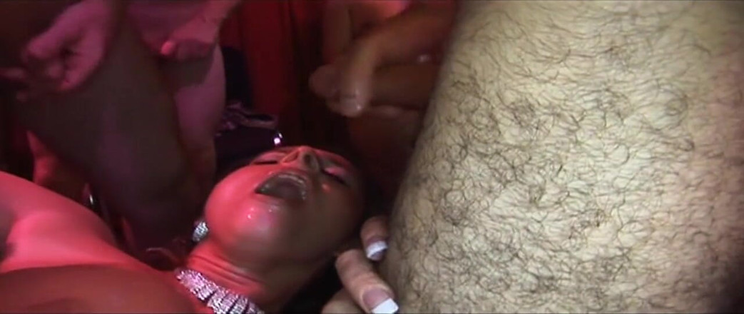 Vintagex: Mature Brunette Stretched Wide in Sloppy Group Fisting Frenzy
