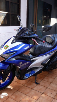 Una calda teen asiatica lava la ninfomane in moto e riceve una sborrata dentro