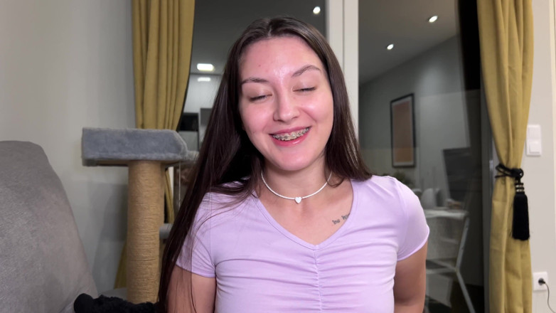 Sugary Kitty: Left or Right? Step Sister Gets Horny and Blowjob Step...