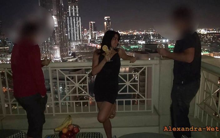 Alexandra Wett: Šukání v Dubaji! Šejk mi roztrhá zadek!