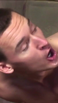 Enorme pau latino para slutty east boy