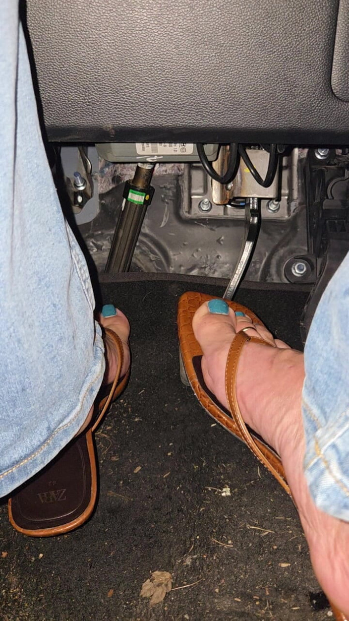 Bella Roma: Fotfetisch pedal pumpning