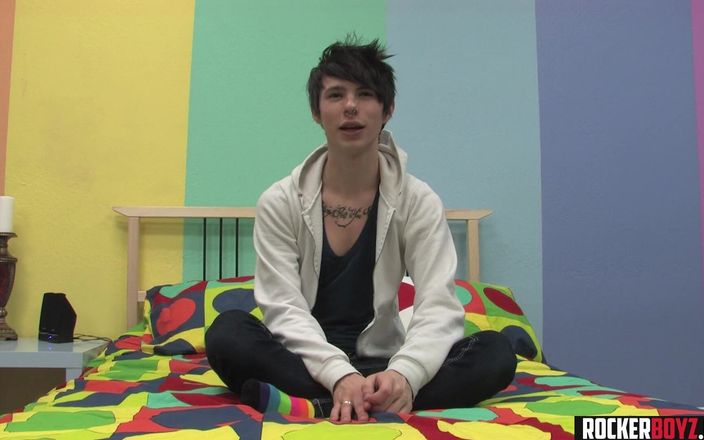 Rocker Boyz: Big Dick Emo Twink Jerks off and Blows a Load
