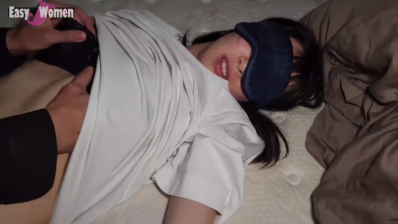 THAT'S WHAT SHE SAID: Înger asiatic 27702