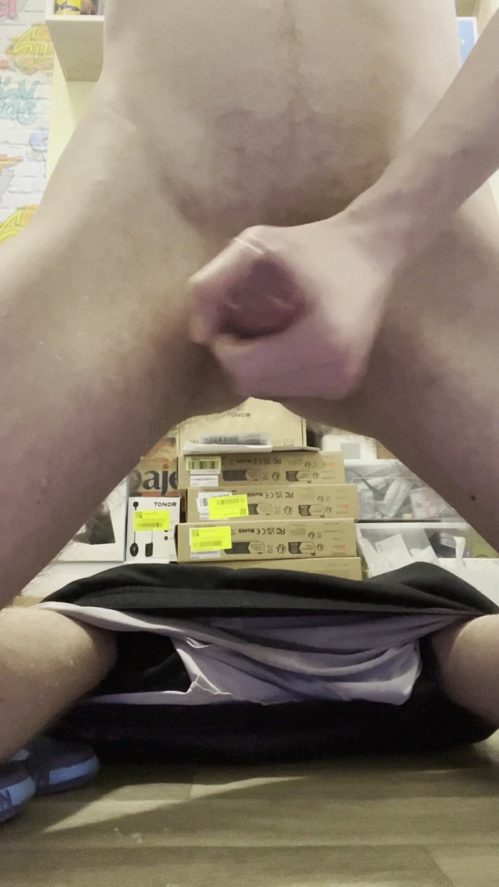 Johnny69227: Amateur Twink Cumming Hard and Fucking Himself with a Huge 21cm...