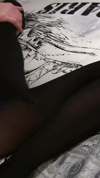 Salope sexy et excitée en collants