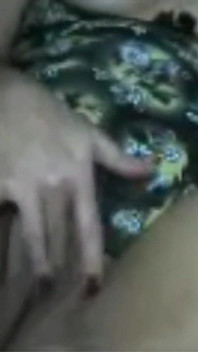 Orta yaşlı seksi kadın karina tek başına web kamerası mastürbasyonu gerçek zevk gösterisi