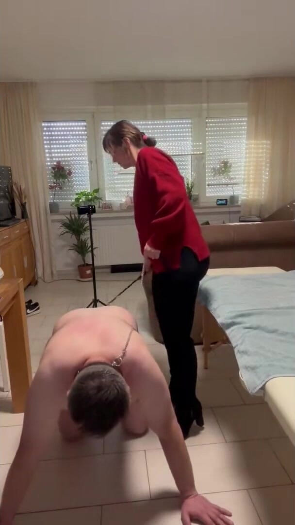 DomLadyMia: Domladymia-slaveofm Red Welts for the Slave Part1