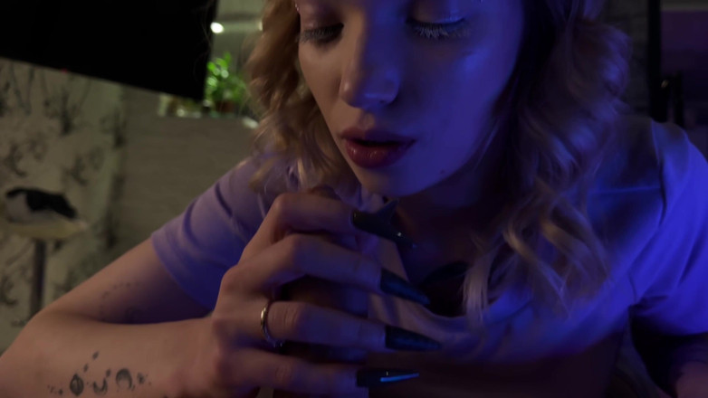 LinaVelle: 졸업은 동급생의 얼굴에 정자가 묻어 끝났다