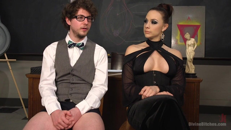 Divine Bitches by Kink: Scums