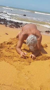 Ladysilva na praia de calcinha, bunda quente