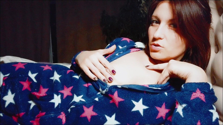 Adele Amber: Beautiful Girl in Pajama