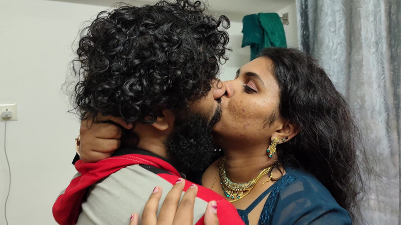 Vaigavarun45: Sex with Step Sister While She Make the Bed, Malayali...