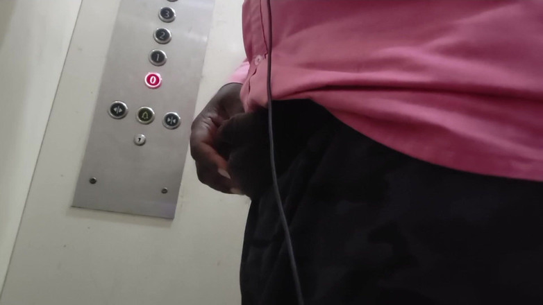 CarvingShovel: 泰米尔男孩举手工作