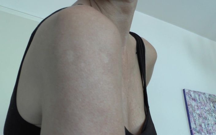 Lady Victoria Valente: 我上臂上的伤痕，Lady Victoria Valente