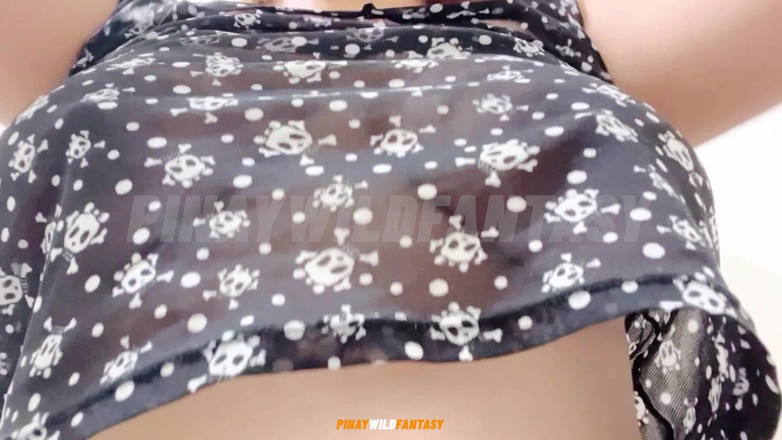 Pinay Wild Fantasy: Nadržená filipínská pinay manželka předvádí své velké přírodní kozy - kdo...