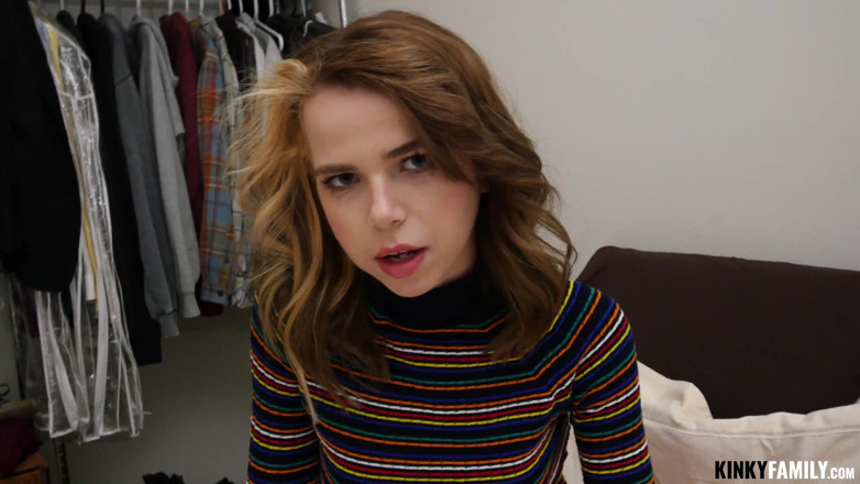 Kinky Family: Home alone with slutty stepsis
