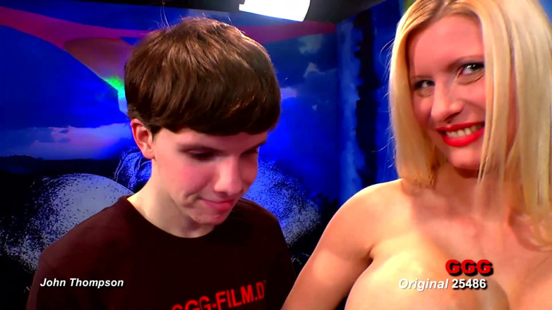 Gang Bang Germany: Ggg John Thompson- Melanie Moon dan Mia sukakan zakar besar,...