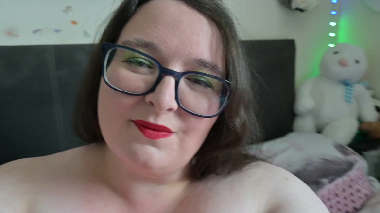 SSBBWLadyBrads: SSBBW up Close Body Exploration Stretch Marks
