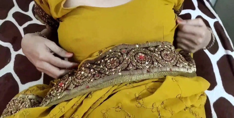 Saarabhabhi6: 義理の母は、汚いヒンディー語オーディオで法律で息子を犯した