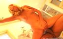 Camel toe girls: Blond brud dunkade i badrummet innan hon fick ansiktsbehandling