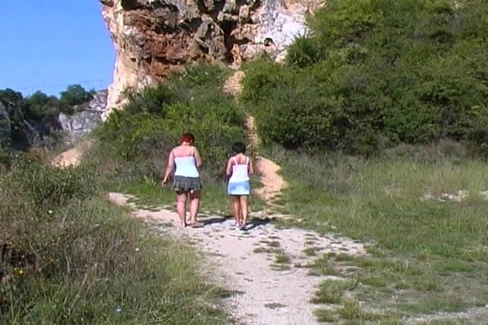 Porno kino: These Two German Babes Are Here to Pee and Cum...