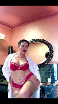 Meine neuen roten dessous