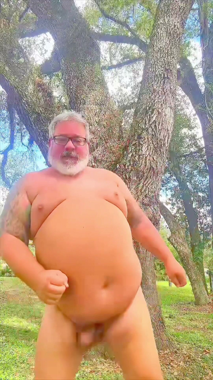Hand-Free-Daddy-Chub: Naked Dancing Bear in the Wilderness Showing His Hole
