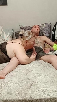 Cumshot After Oral Sex of Stepmom