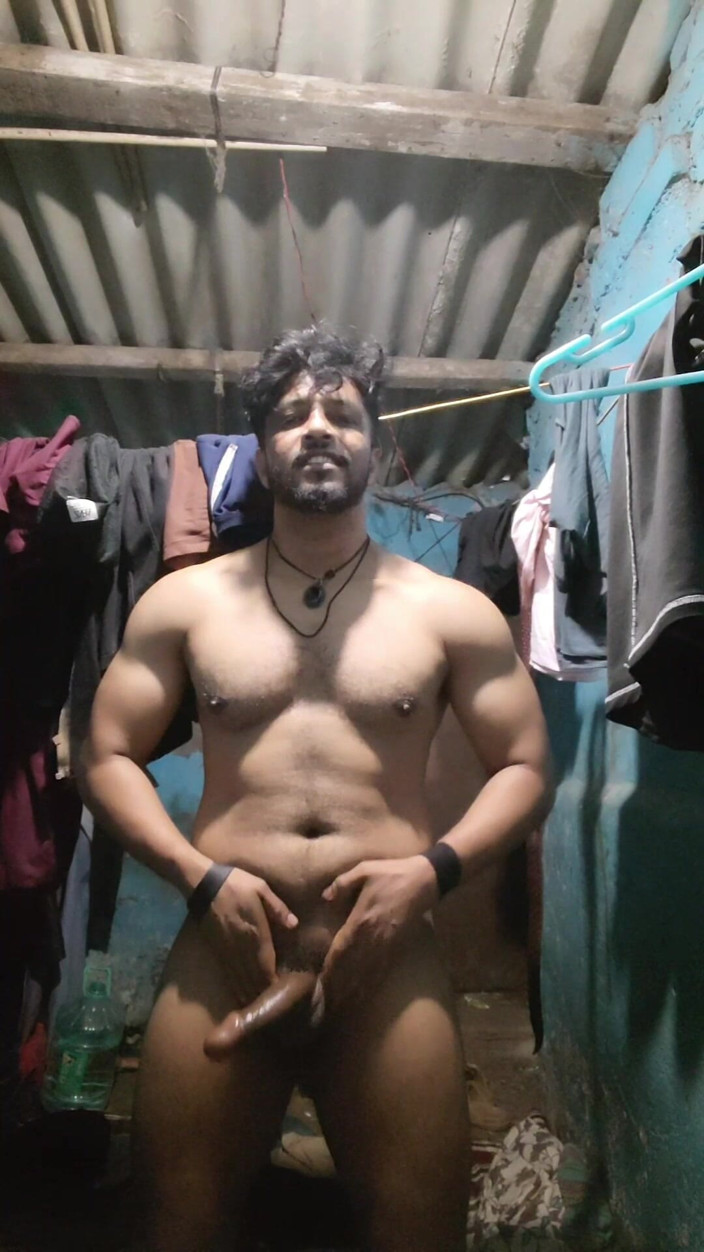 Mastkalandar: Desi Hunk Solo Mastrubution