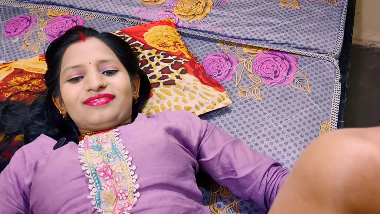 BadAim6: Indian desi stepsis pussy fuking in Hindi audio
