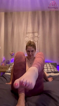 Fotfetisch JOI: Börjar Med Mina Strumpor, Avslutas På Min Barfota, Slav - Fransk Pegging