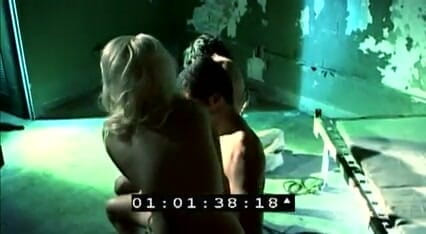 Perfect Porno: Zarif sarışının deliklerine çifte penetrasyon