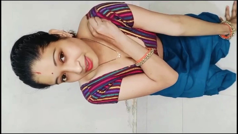 YourUrfi: Indian Sexy Maal Bhabhi Fingering Pussy and Pissing
