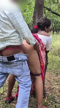 A Village Bhabhi Fucked by a School Student in Forest,sona Bhabhi First Time Outdoor Sex by Her Boyfriend