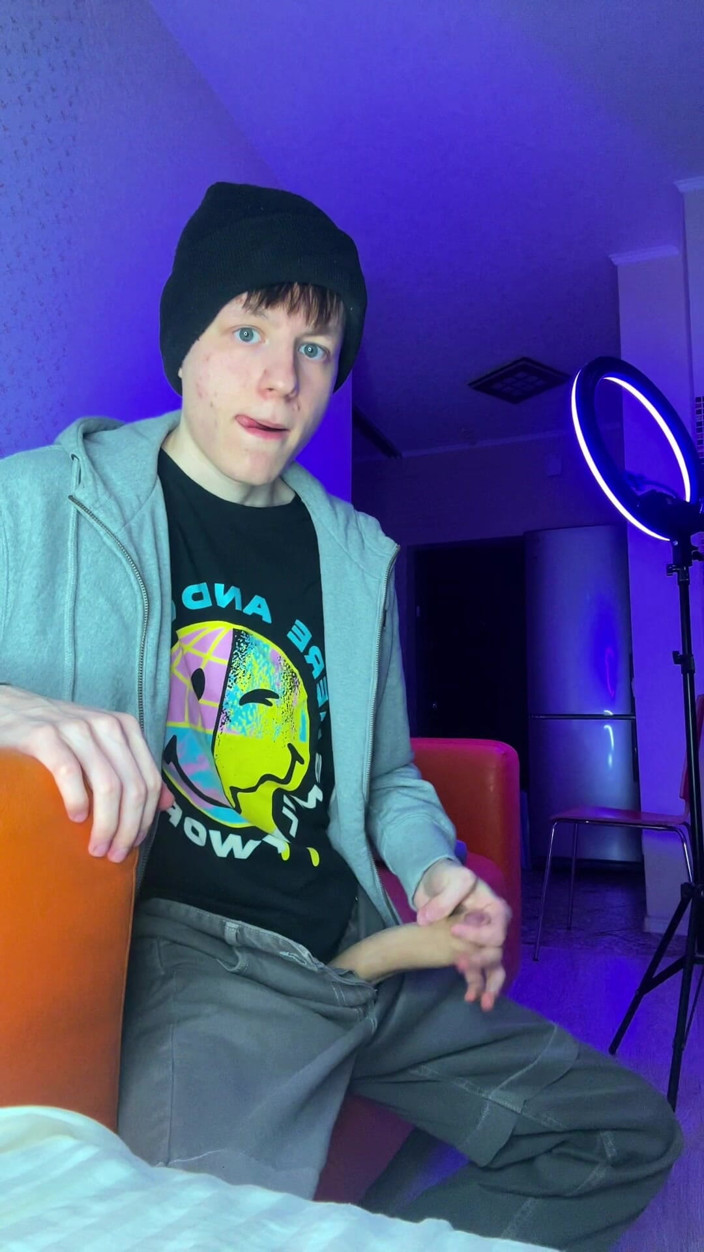 Morflot24: Honění na straně mého spolubydlícího, zatímco je venku