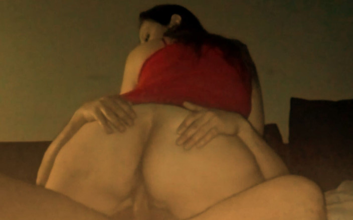 My sweet milfs: 11 Big Ass Riding - Ornella